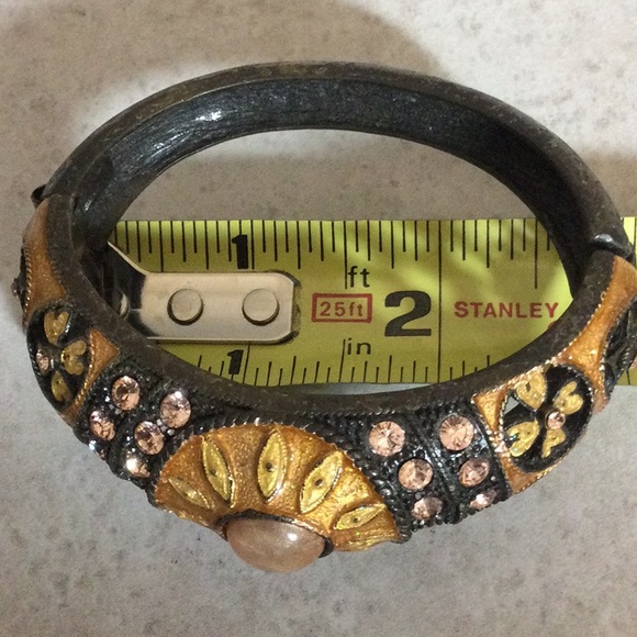 Egyptian inspired stone bling hinge bracelet - Picture 6 of 8